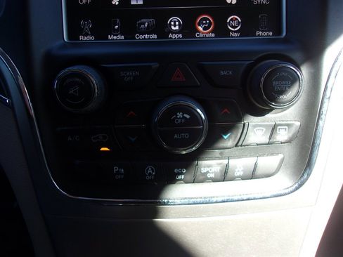 Used 2017 Jeep Grand Cherokee Overland image 17