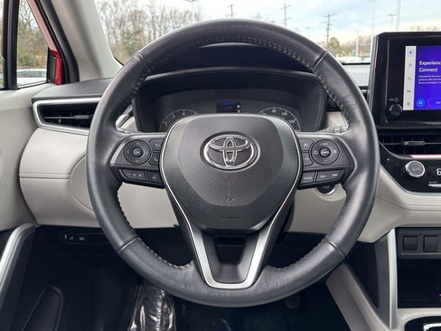 Certified 2023 Toyota Corolla Cross LE image 27