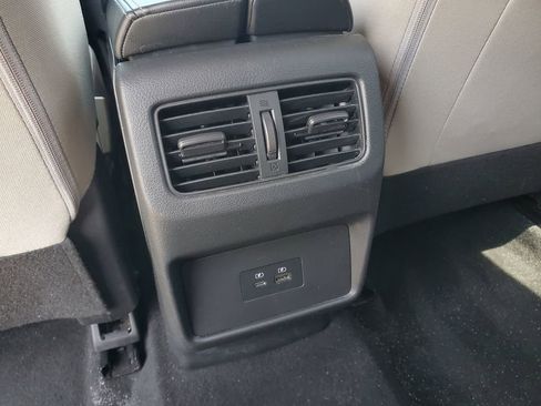 Used 2023 Nissan Rogue SV FWD image 10