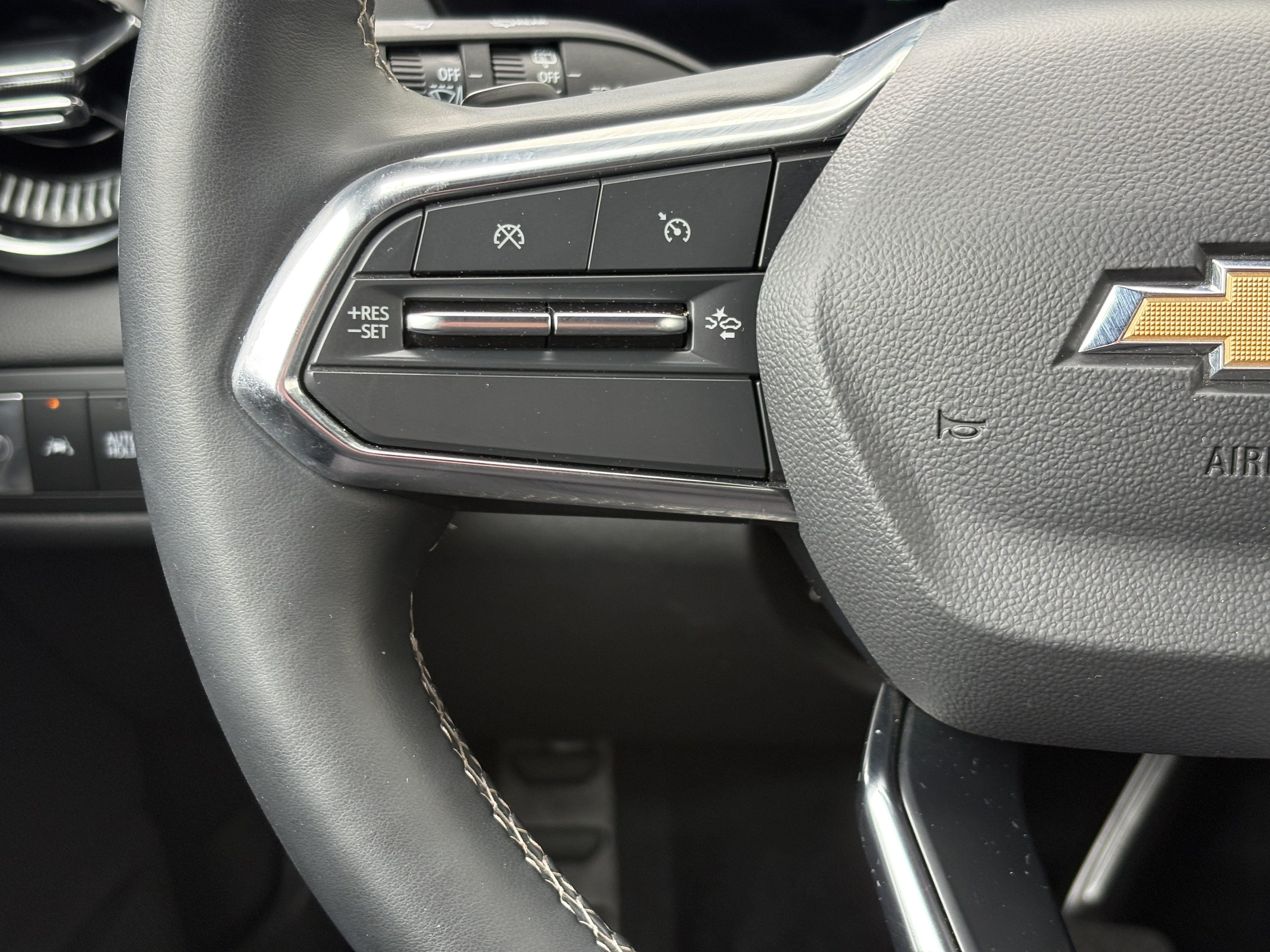 Used 2024 Chevrolet Blazer EV LT AWD/4WD image 17