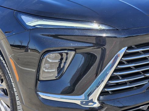 Used 2025 Buick Enclave Preferred FWD image 10