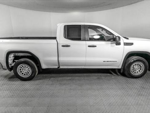 Used 2020 GMC Sierra 1500 4x4 Double Cab w/ Convenience Package image 9