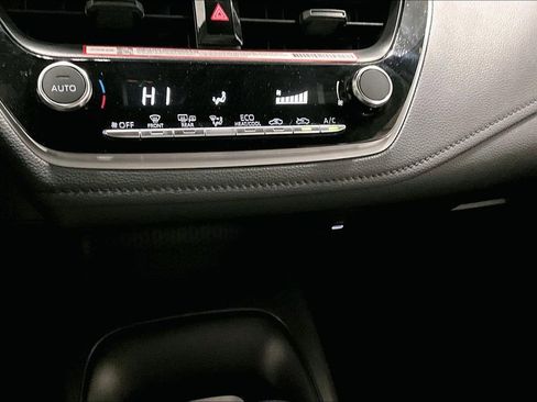 Used 2025 Toyota Corolla SE image 15