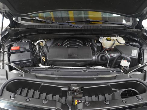 Used 2021 Chevrolet Suburban Z71 w/ Z71 Off-Road Package AWD/4WD image 34