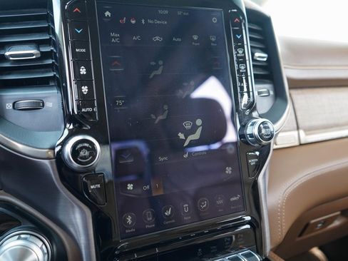 Used 2019 RAM 1500 Limited image 13