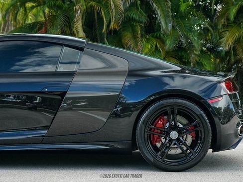 Used 2011 Audi R8 V10 AWD/4WD image 5