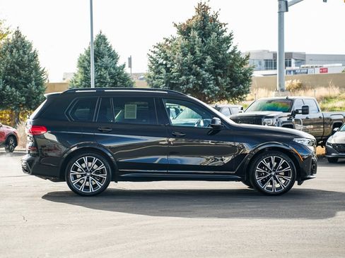 Used 2022 BMW X7 M50i image 4