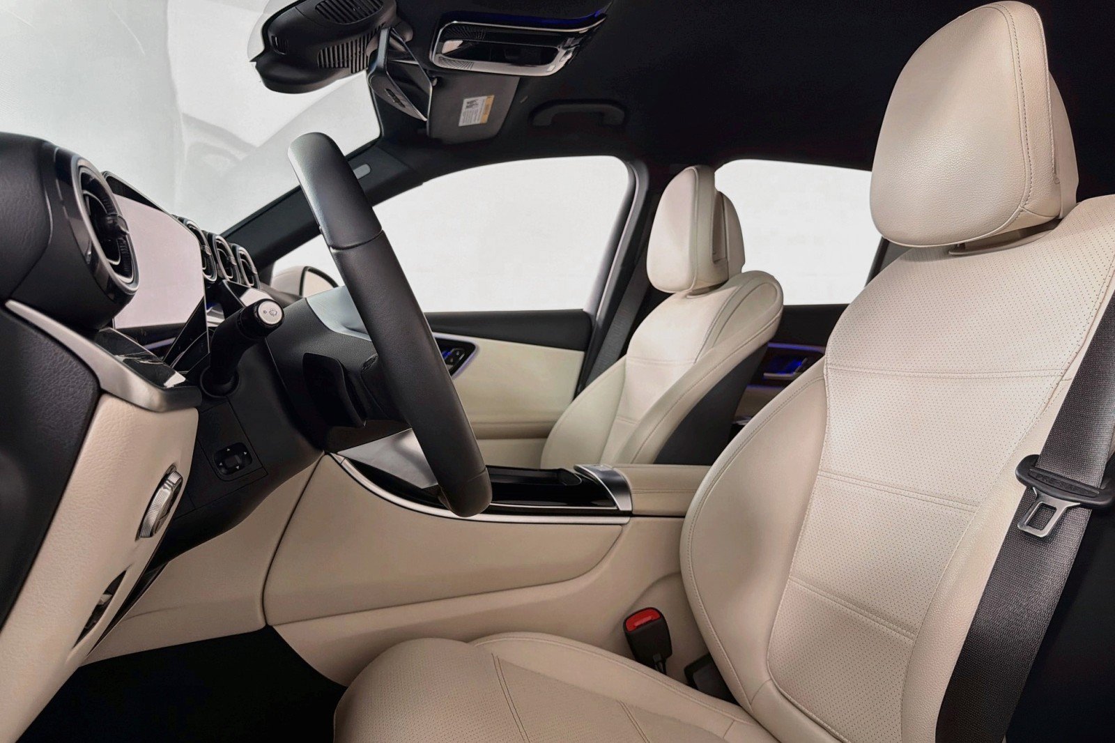Certified 2025 Mercedes-Benz GLC 300 image 20