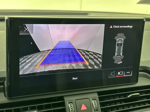 Used 2023 Audi Q5 2.0T Premium w/ Convenience Package image 18