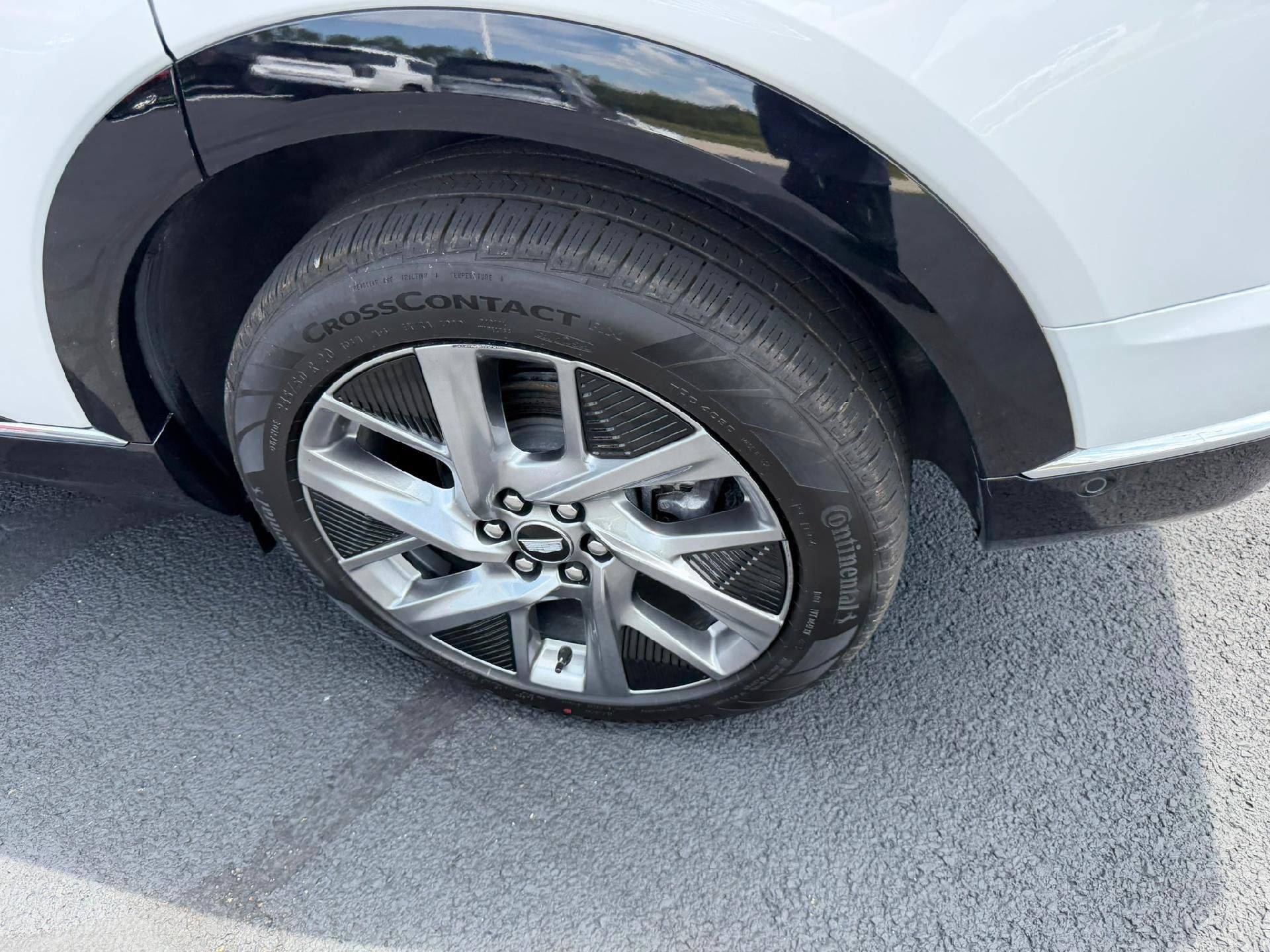 Certified 2025 Cadillac Optiq Luxury 1 AWD/4WD image 15