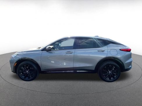 Used 2025 Buick Envista Sport Touring image 9