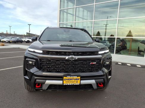Used 2024 Chevrolet Traverse Z71 AWD/4WD image 6