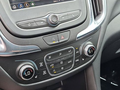 Used 2024 Chevrolet Equinox LT w/ LPO, Floor Liner Package FWD image 24