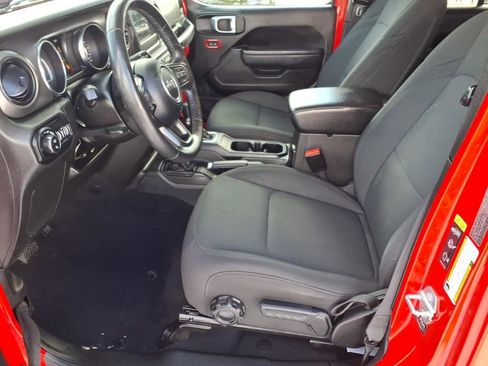 Used 2022 Jeep Gladiator Sport AWD/4WD image 9
