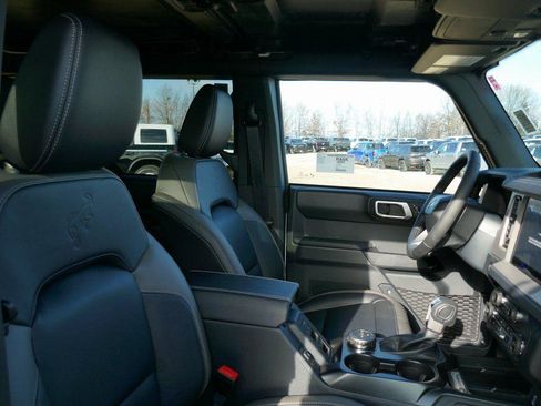 New 2025 Ford Bronco Outer Banks image 9