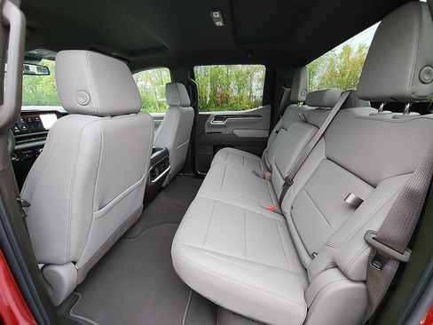 New 2026 GMC Sierra 1500 SLT w/ SLT Premium Package image 30