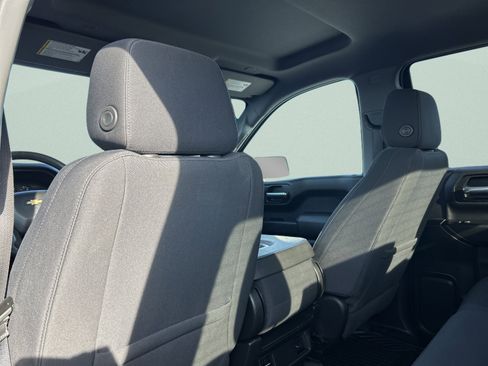 Used 2022 Chevrolet Silverado 1500 Custom image 64