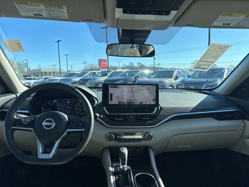 Certified 2025 Nissan Altima 2.5 SL image 23
