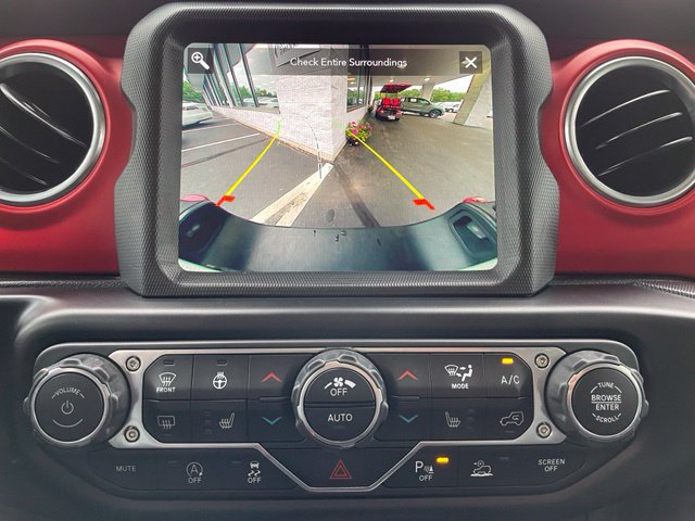 Used 2022 Jeep Gladiator Rubicon w/ LED Lighting Group AWD/4WD image 5