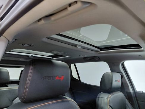 Certified 2022 GMC Acadia AT4 w/ Technology Package AWD/4WD image 4