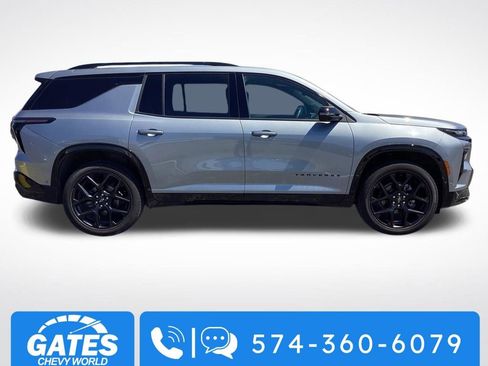 Used 2025 Chevrolet Traverse RS w/ LPO, Floor Liner Package AWD/4WD image 10