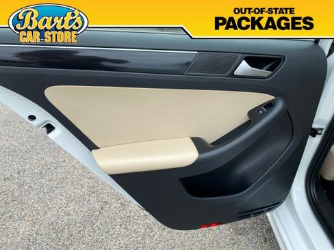 Used 2017 Volkswagen Jetta SEL FWD image 17