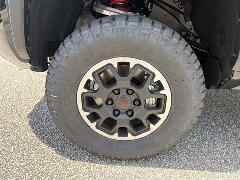 New 2026 Toyota Tacoma TRD Off-Road AWD/4WD image 11