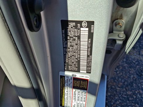 Used 2011 Toyota Camry LE image 26