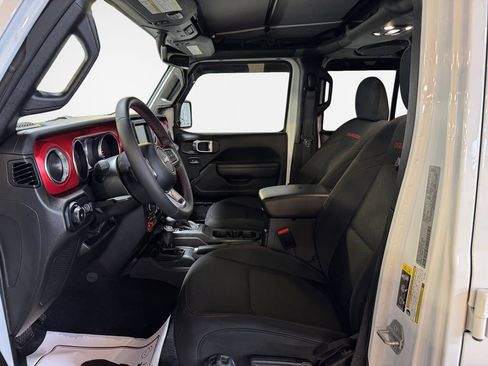 Used 2022 Jeep Wrangler Unlimited Rubicon AWD/4WD image 12