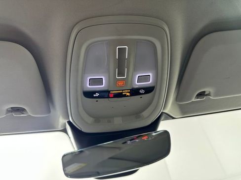 Used 2024 Volvo S60 B5 Core image 23