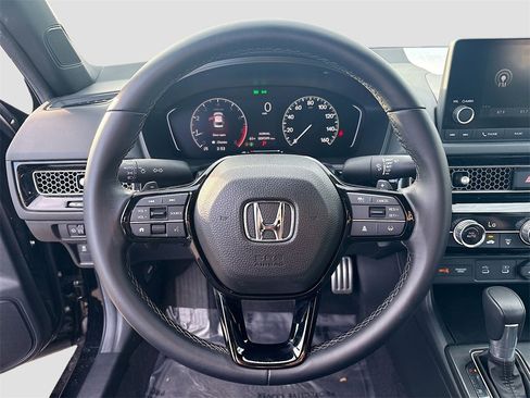 Used 2025 Honda Civic Sport image 11