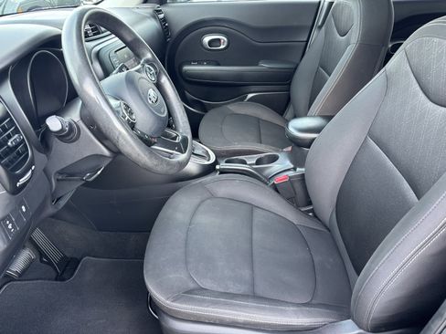 Used 2019 Kia Soul image 14