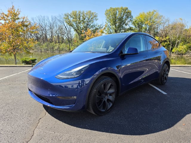 Used 2025 Tesla Model Y Long Range AWD/4WD image 14