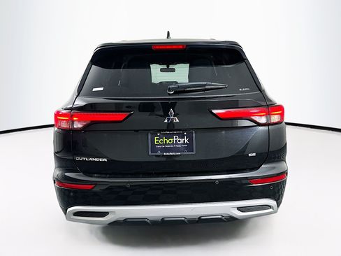 Used 2024 Mitsubishi Outlander SE AWD/4WD image 7