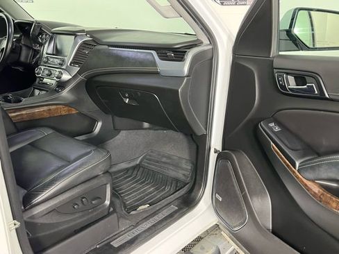Used 2019 Chevrolet Tahoe LT w/ LT Signature Package image 33