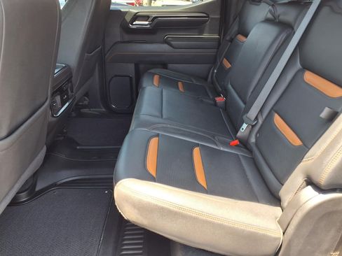 Used 2025 GMC Sierra 1500 AT4 AWD/4WD image 11