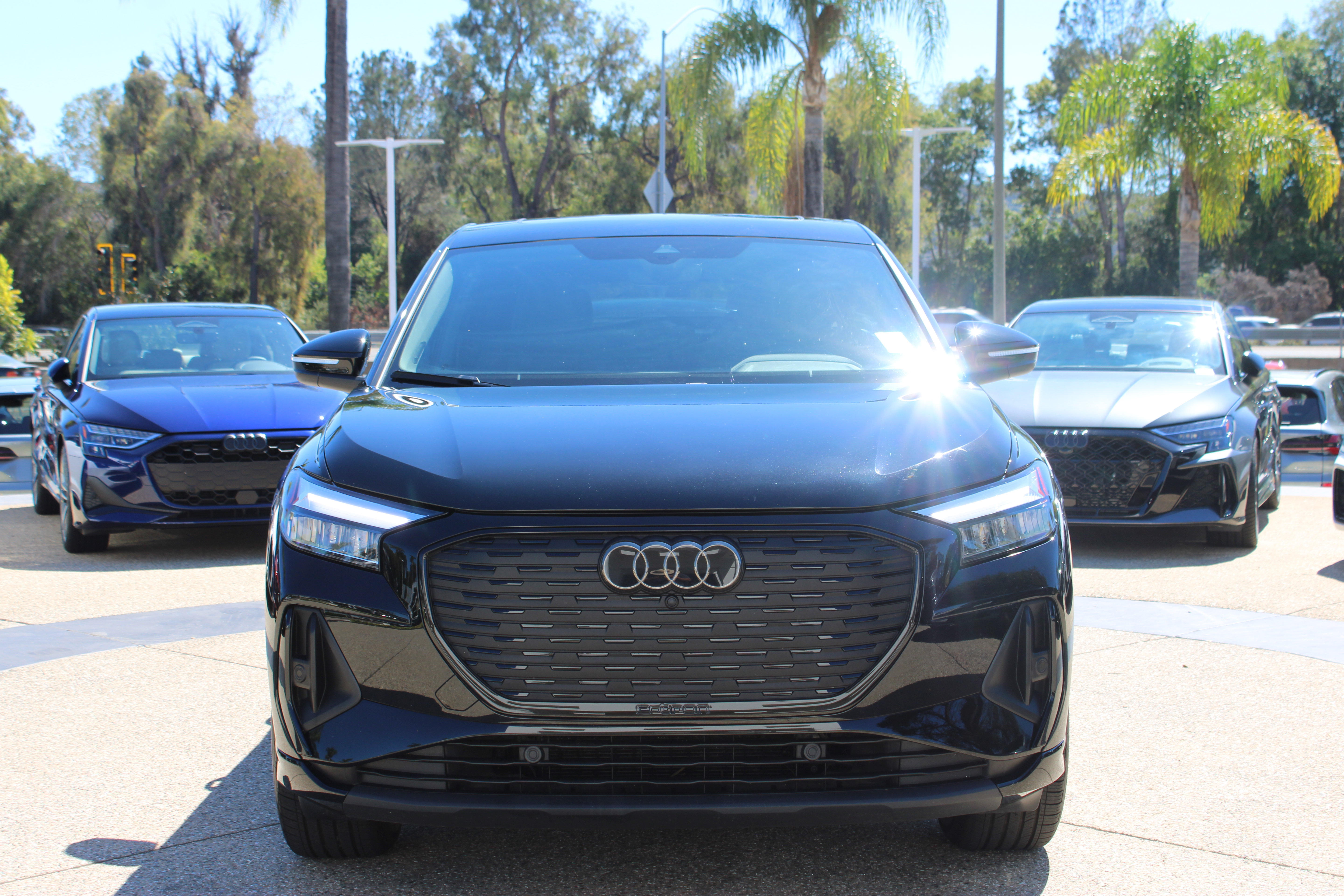 Used 2023 Audi Q4 e-tron Premium Plus w/ Premium Plus AWD/4WD image 8