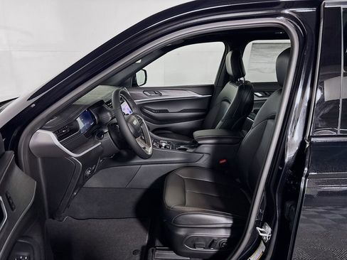 New 2025 Jeep Grand Cherokee Limited w/ Trailer Tow Package image 11