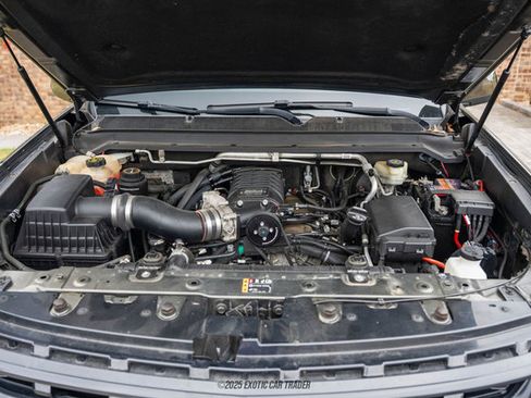 Used 2017 Chevrolet Colorado ZR2 w/ LPO, Premium Interior Package image 15