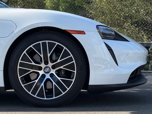 Certified 2021 Porsche Taycan 4S w/ Premium Package AWD/4WD image 12