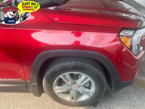 Used 2023 GMC Terrain SLE w/ Driver Convenience Package AWD/4WD image 7