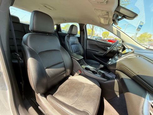 Used 2016 Chevrolet Malibu LT w/ Leather Package FWD image 24