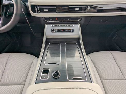 New 2026 Lincoln Aviator 2WD image 26