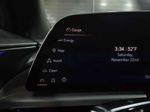 Used 2024 Cadillac Lyriq Sport image 25