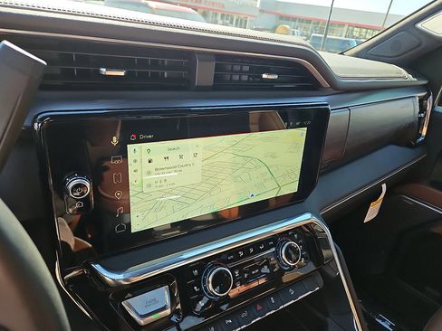 Used 2025 GMC Sierra 2500 Denali Ultimate image 16