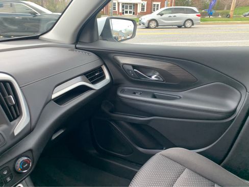 Used 2023 GMC Terrain SLE image 22