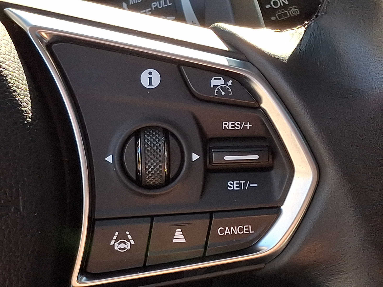 Used 2023 Acura MDX w/ Advance Package AWD/4WD image 24