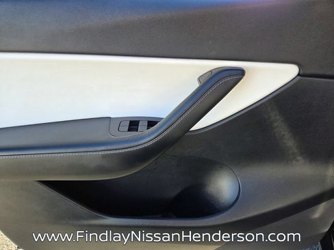 Used 2022 Tesla Model Y Performance AWD/4WD image 21