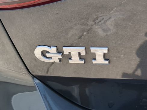 Used 2017 Volkswagen GTI S FWD image 9