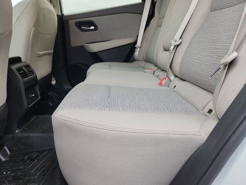 Used 2023 Nissan Rogue SV image 25